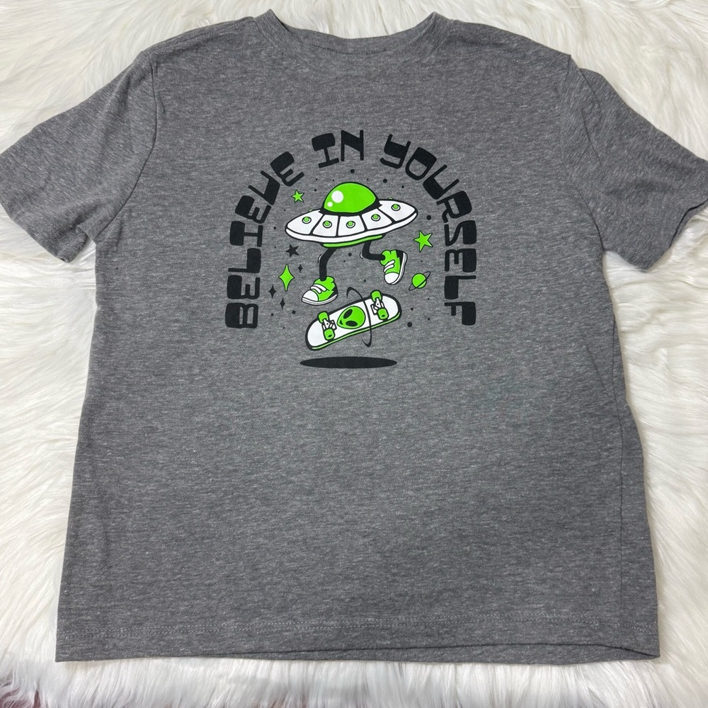 Old Navy Youth Boy Size Small (6-7) Charcoal Gray Shirt With Spaceship Image - Picture 3 of 12
